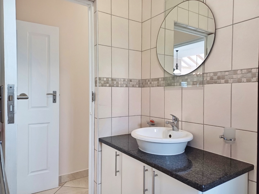 3 Bedroom Property for Sale in Fraaiuitsig Western Cape